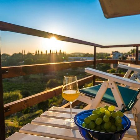 Le Petit Appartement Čilipi Buitenkant foto