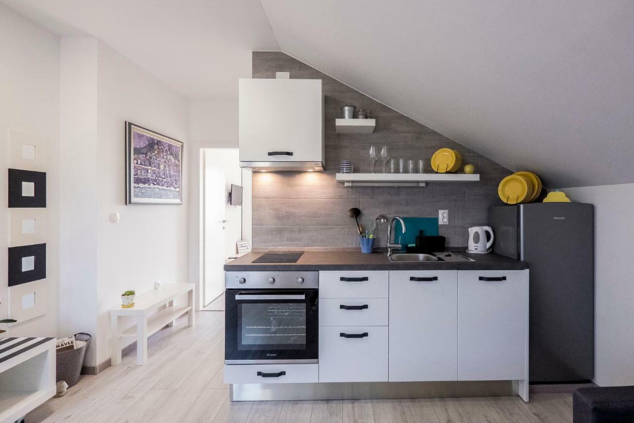 Le Petit Appartement Čilipi Buitenkant foto