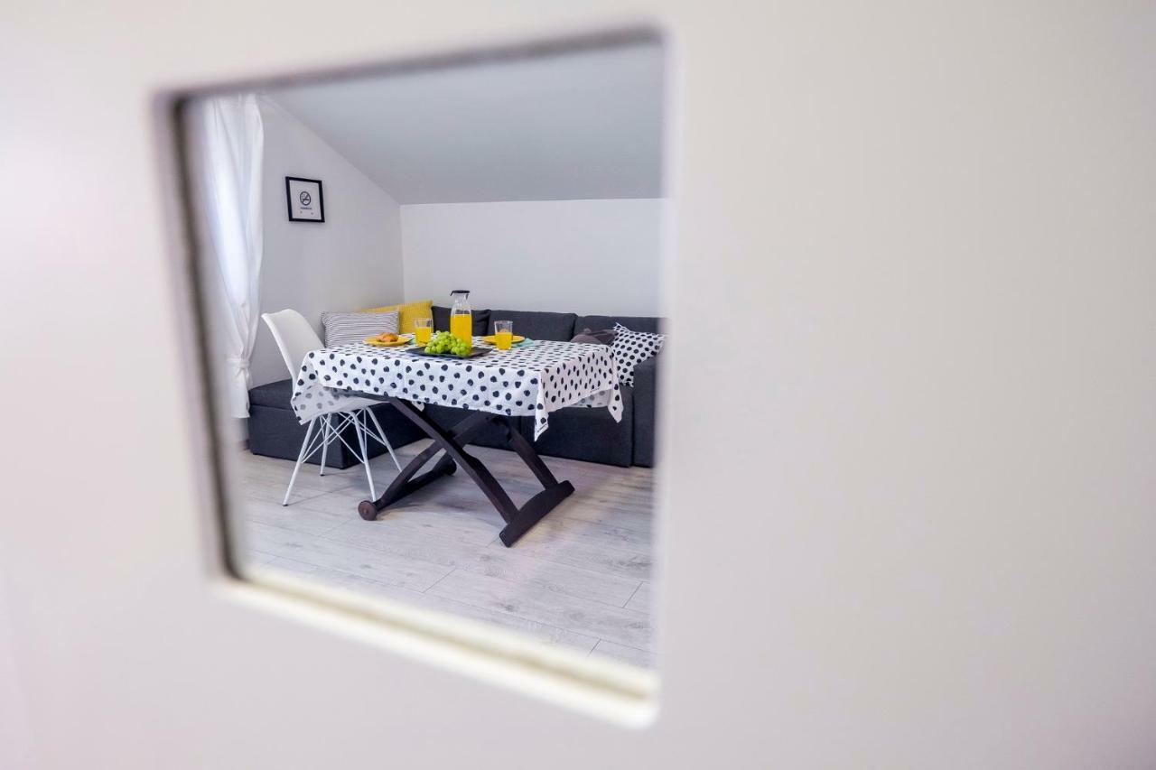 Le Petit Appartement Čilipi Buitenkant foto