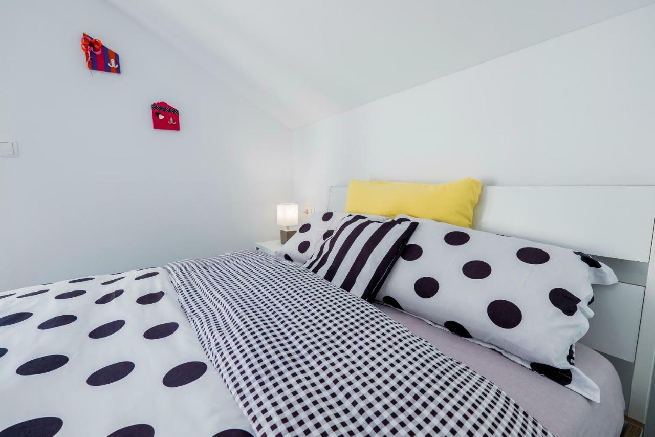 Le Petit Appartement Čilipi Buitenkant foto