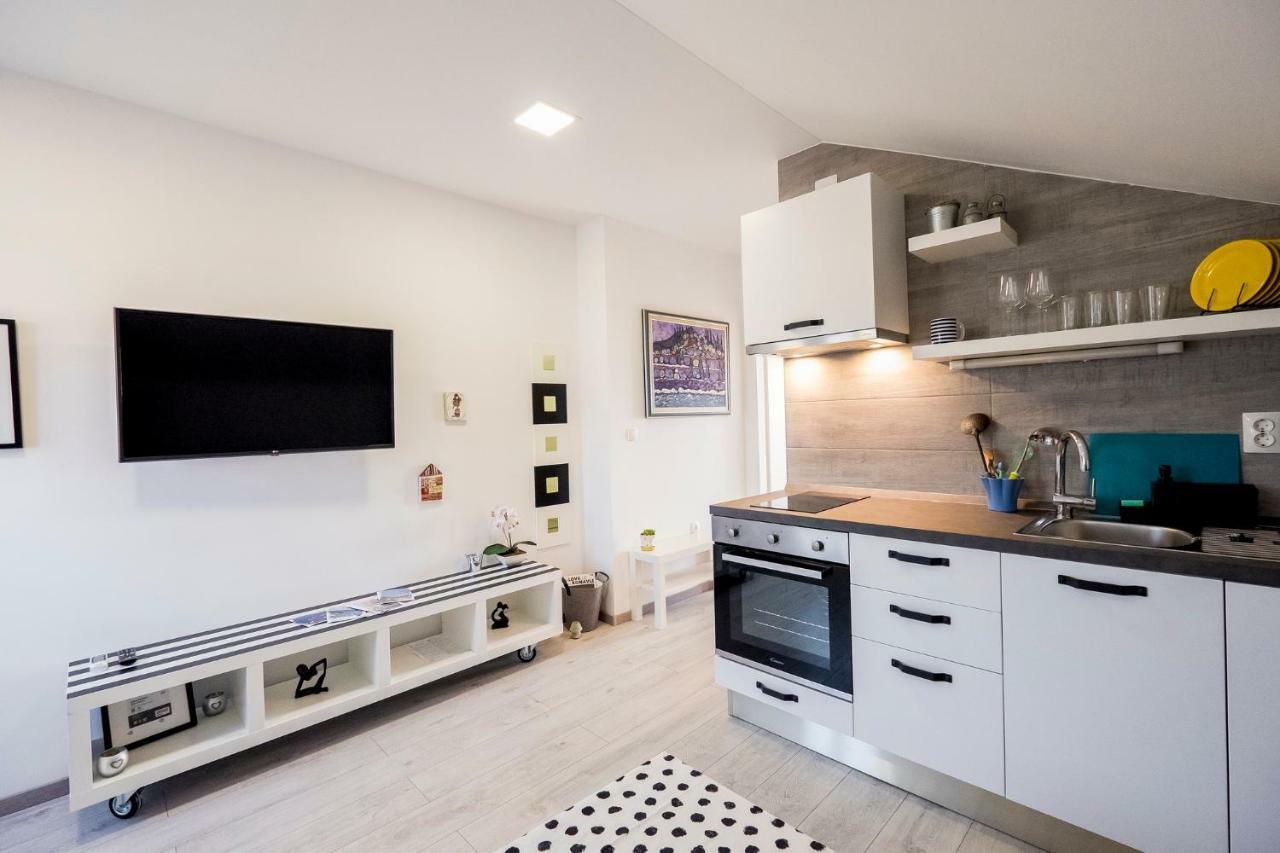 Le Petit Appartement Čilipi Buitenkant foto